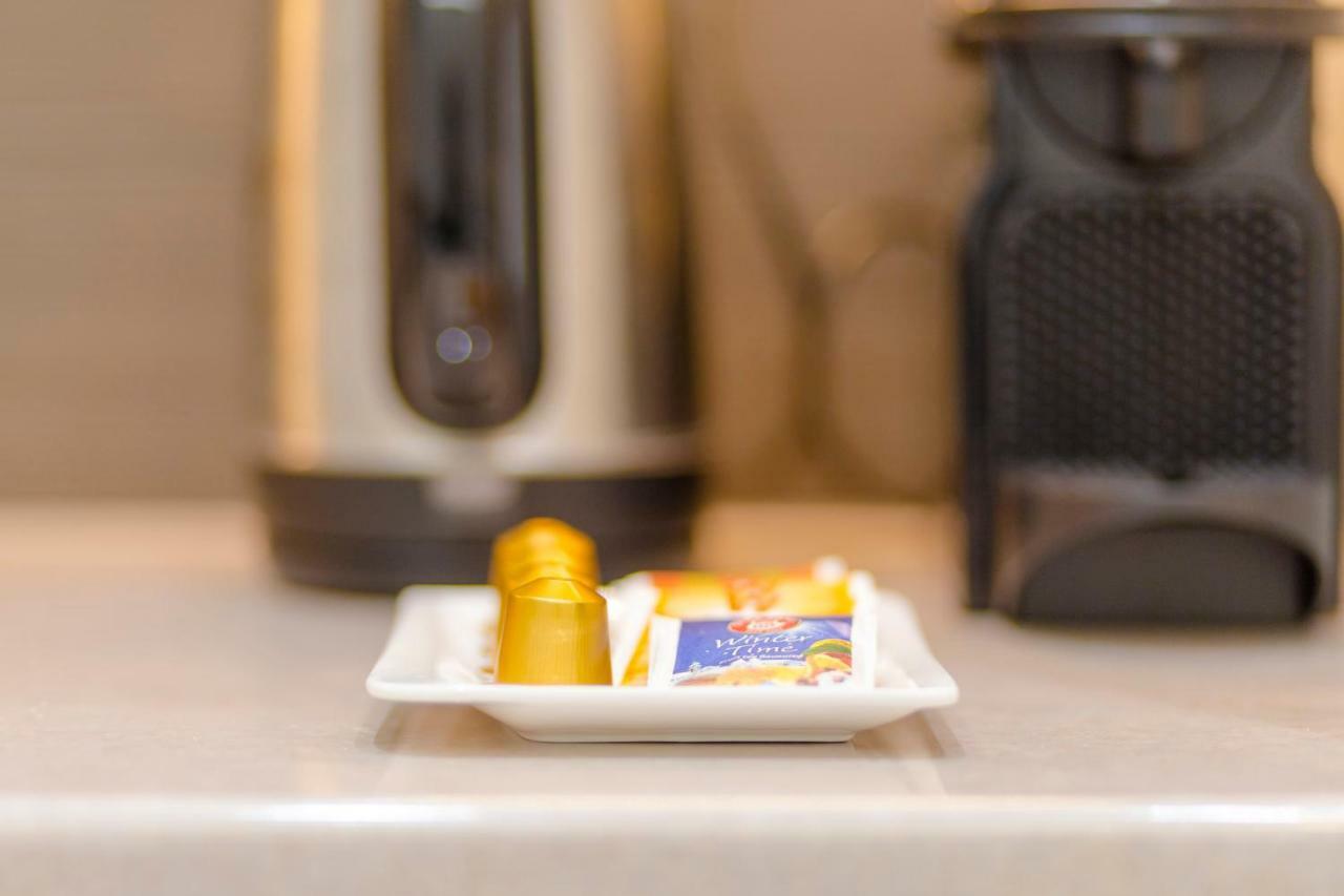 Boutique Residence Jokai - Apartment In The City Center ブダペスト エクステリア 写真