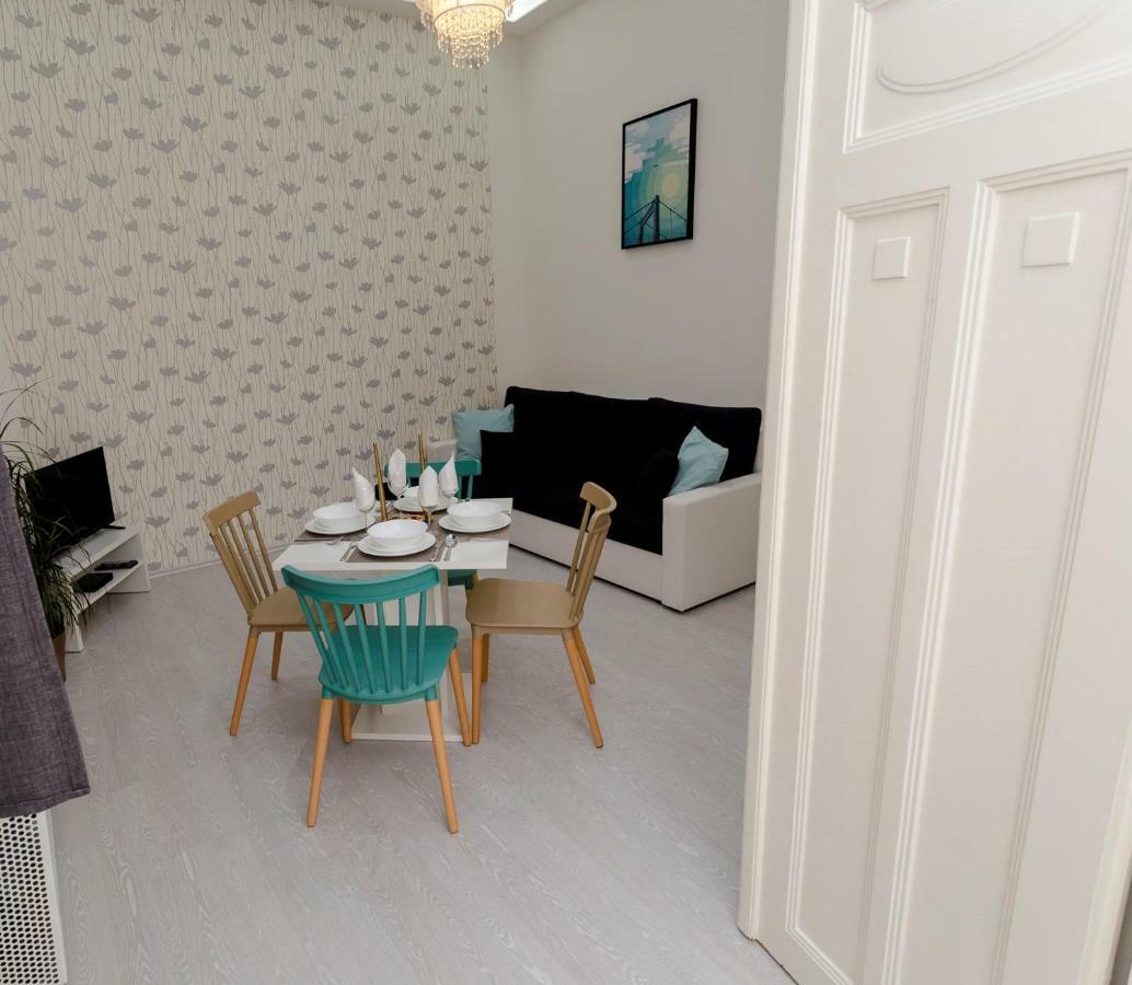Boutique Residence Jokai - Apartment In The City Center ブダペスト エクステリア 写真